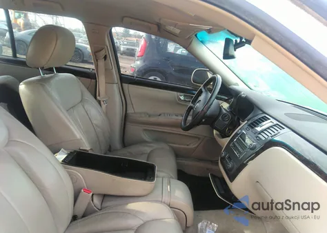 2010 Cadillac Dts Standard from USA, damaged, VIN 1G6KA5EY2AU115018